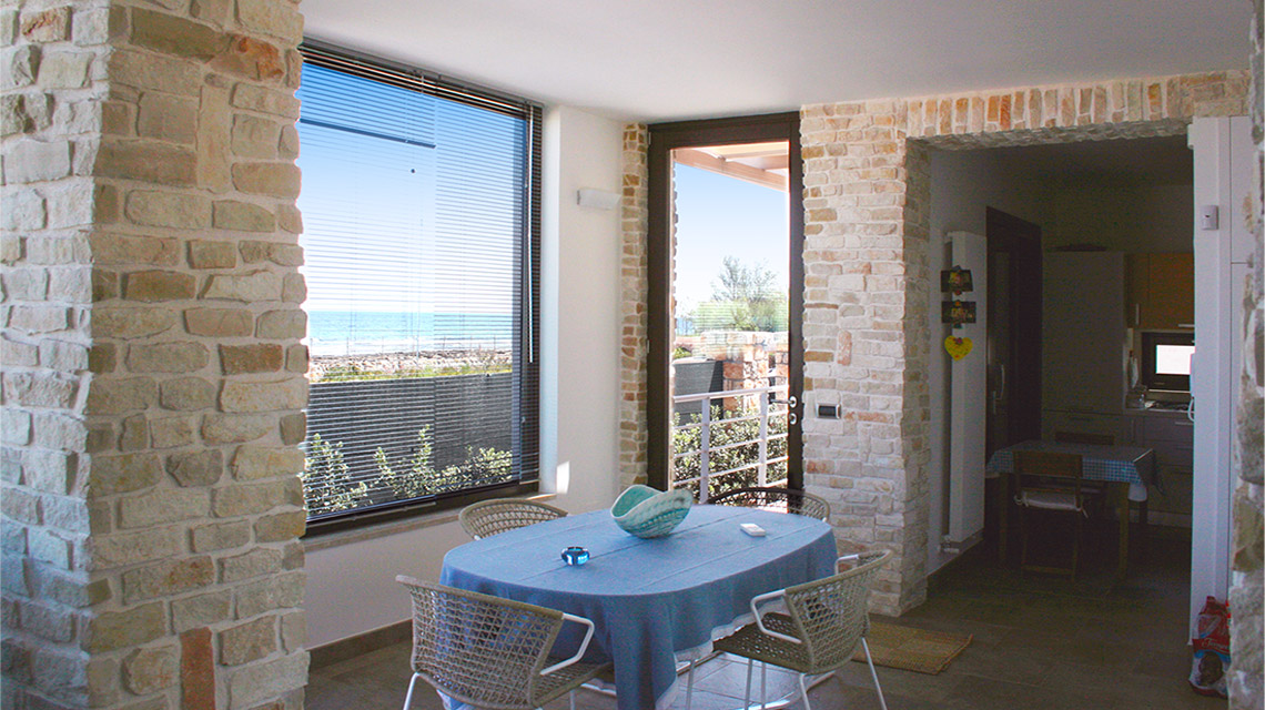 architettura officina mani