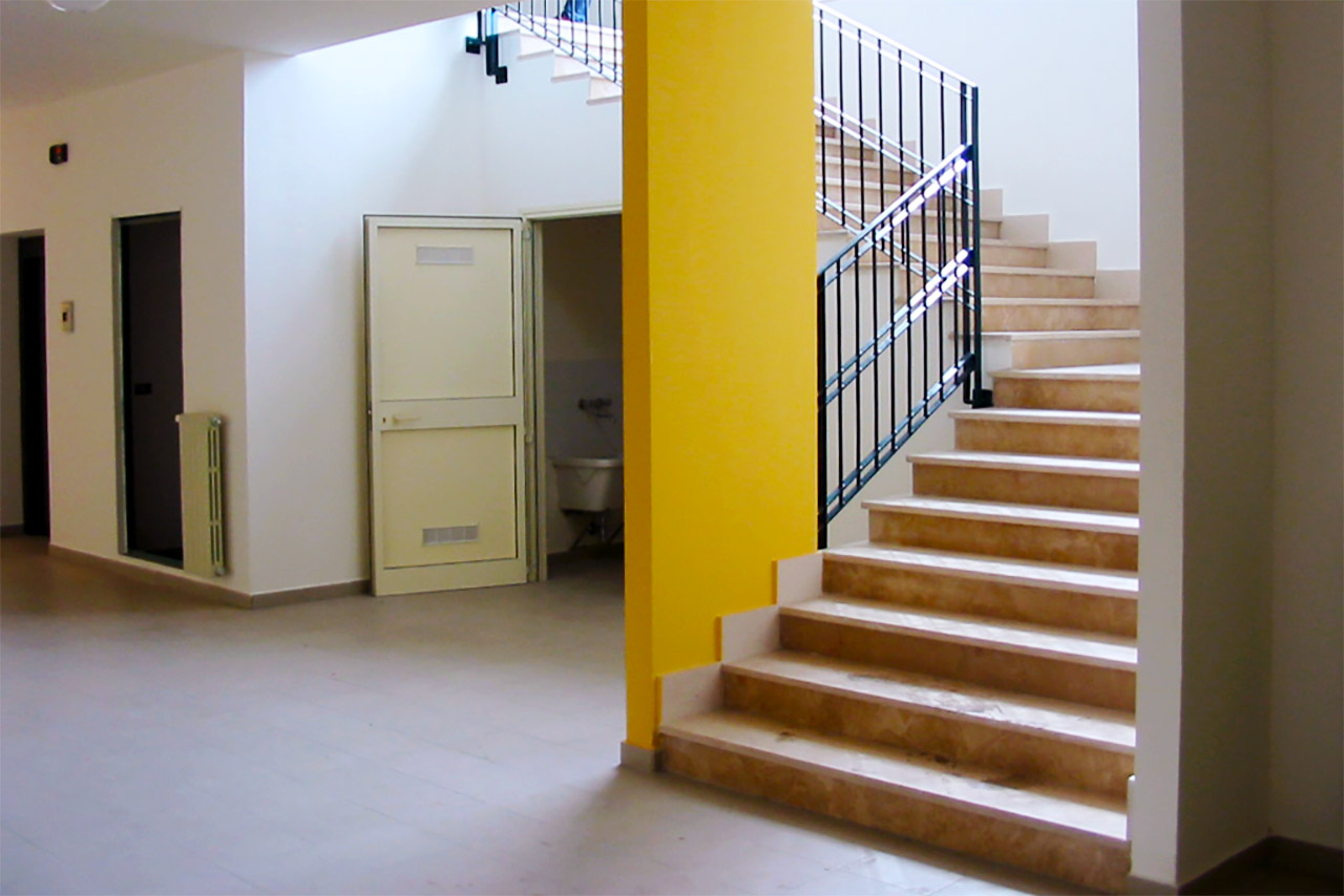 Polo Infanzia Antessano Maria Montessori officina mani