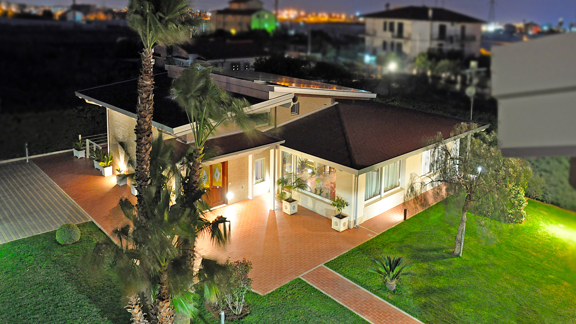 ristrutturazioni officina mani