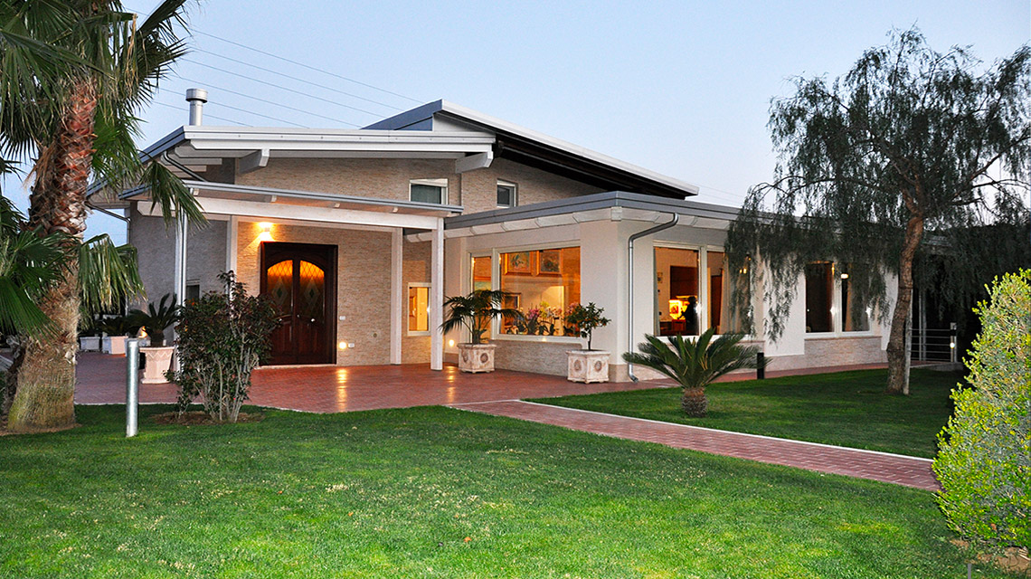 ristrutturazione officina mani